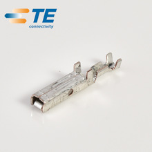 TE/AMP Connector 1-175216-5
