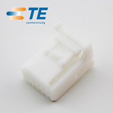 TE / AMP Connector 1318756-1