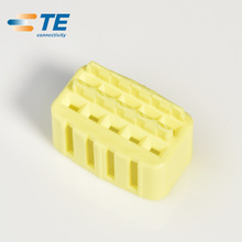 TE/AMP Connector 174658-7