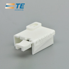 TE/AMP Connector 640716-1